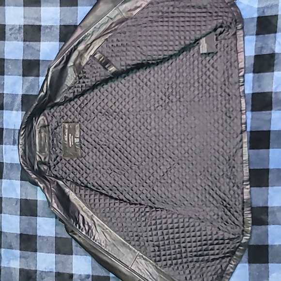 Vintage. 90s. Claiborne Outerwear. Lambskin leather jacket. Men's size XL - Picture 16 of 16